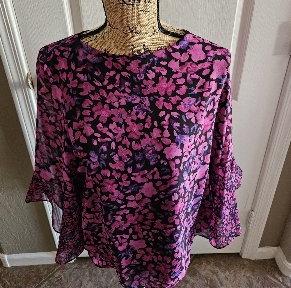 NWT ☆ Kasper Top/Blouse, Size Large Petite, Brand NEW!